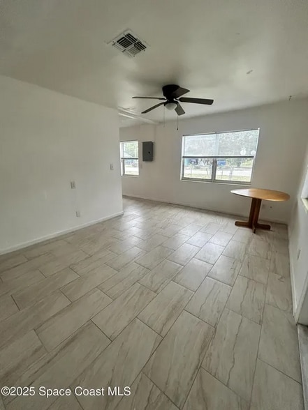 Building Photo - 4421 31st Ave