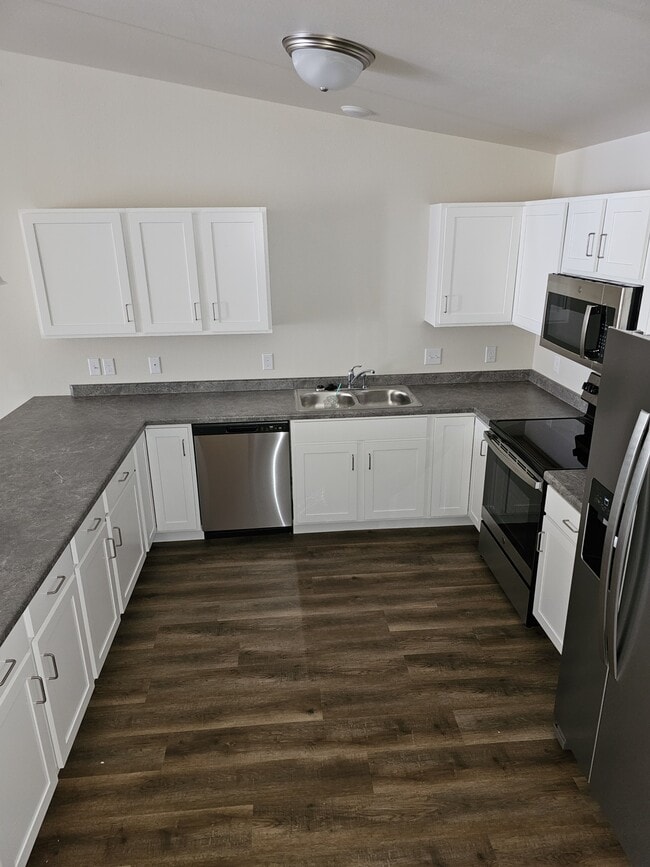 Building Photo - 112 Eggleston St