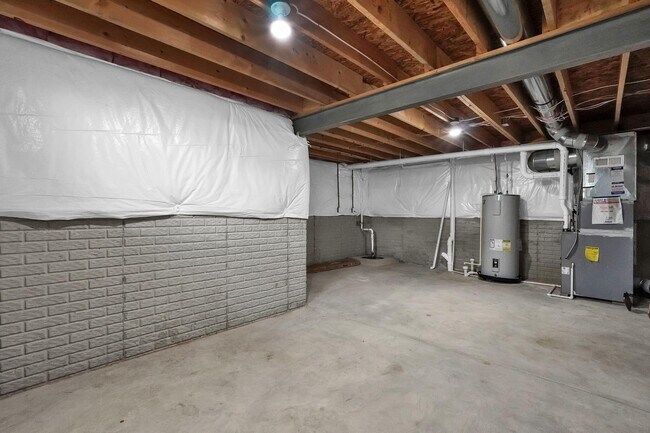 Building Photo - 5719 Cruiser Ave