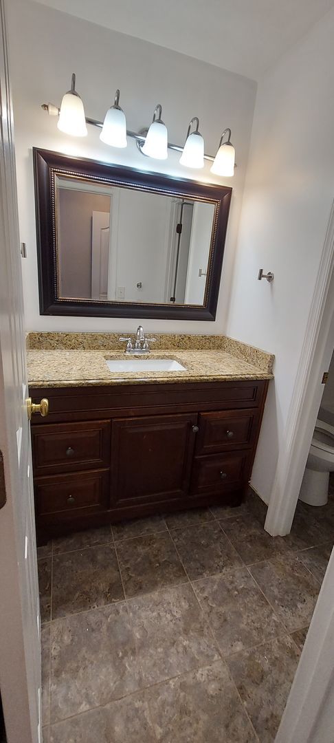 Building Photo - Beautiful home in GREAT location