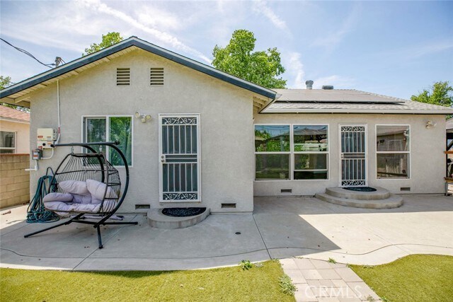 Building Photo - 10430 Langdon Ave