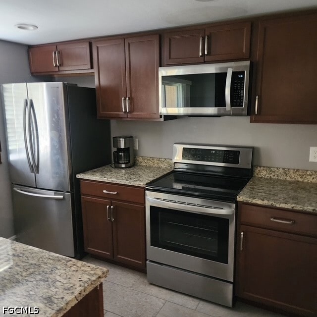 Building Photo - 12656 Kenwood Ln