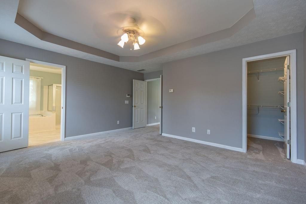 Building Photo - 3360 Shallowford Green Dr