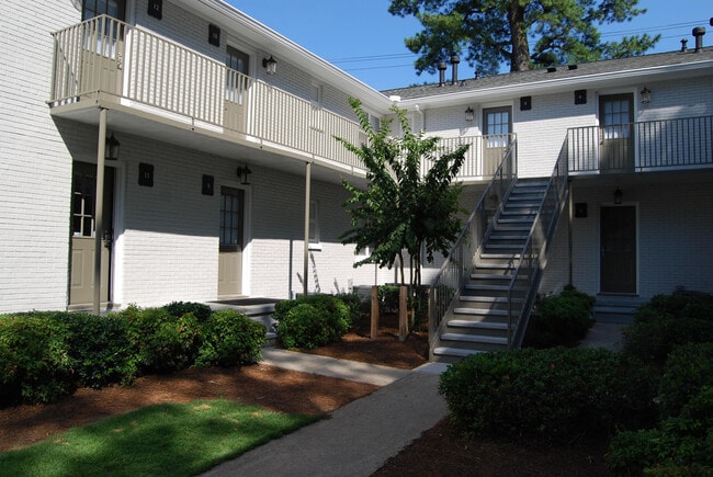Building Photo - 15 Standish Ave NW