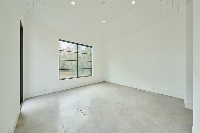 Building Photo - 9879 Stubbs Rd