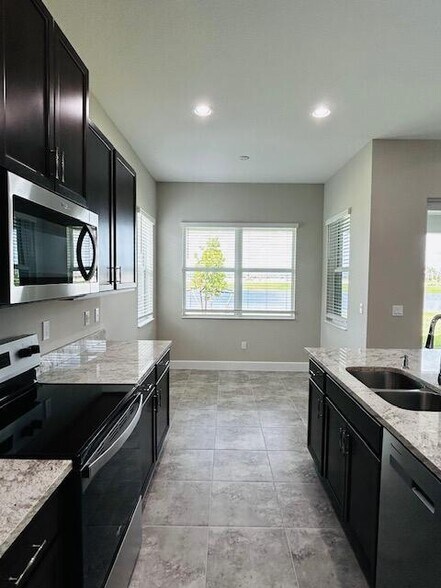 Building Photo - 5477 Liberty Ln