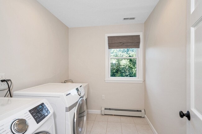 Building Photo - 4 Nashoba Dr