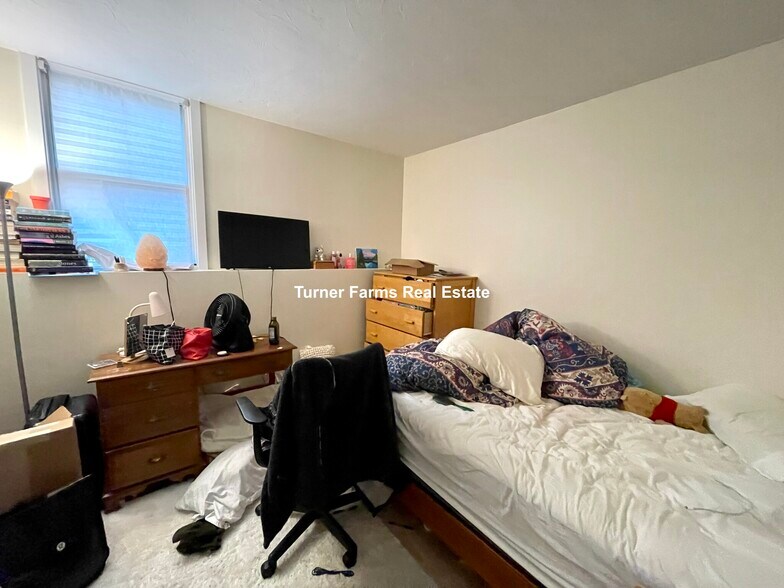 Building Photo - 1430 Tremont St