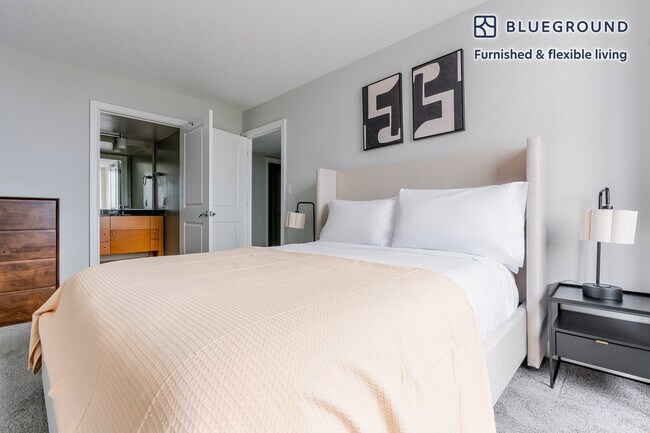 Building Photo - 4835 Cordell Ave