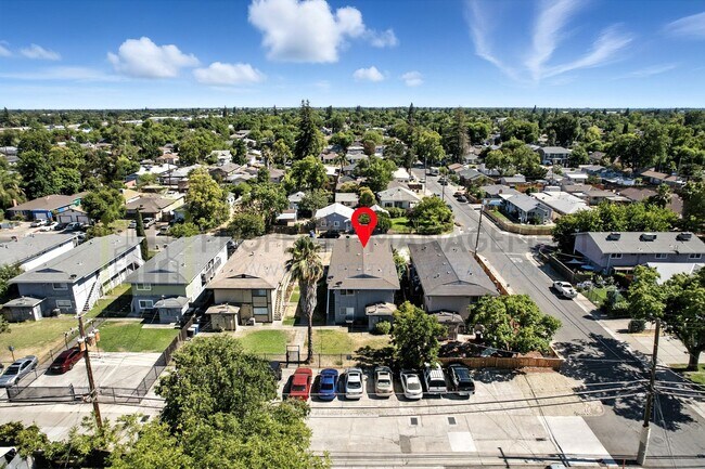 Building Photo - 15th Ave_4Plex