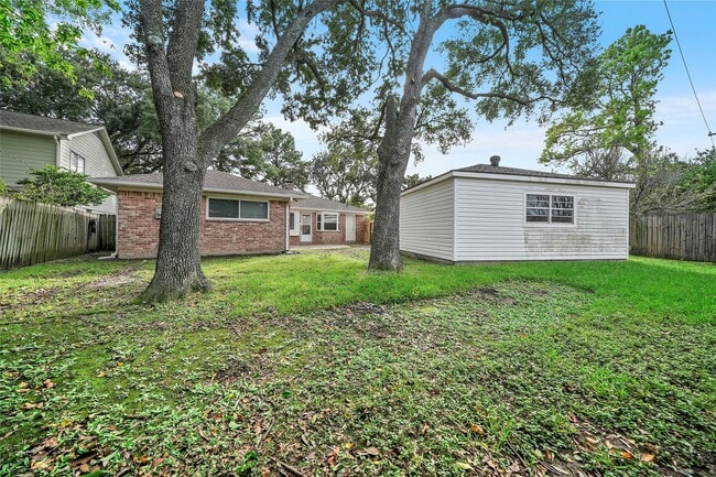 Building Photo - 12866 Westmere Dr