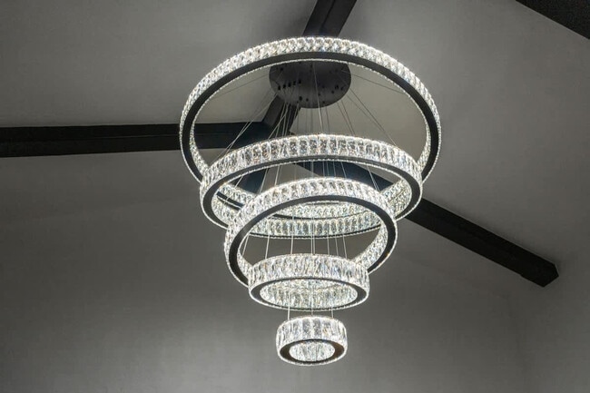 Building Photo - 5048 Bluff Pl