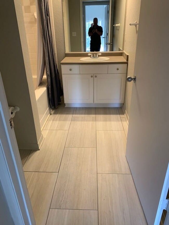 Building Photo - Hyde Park SOHO | 2BR/2BA Condo