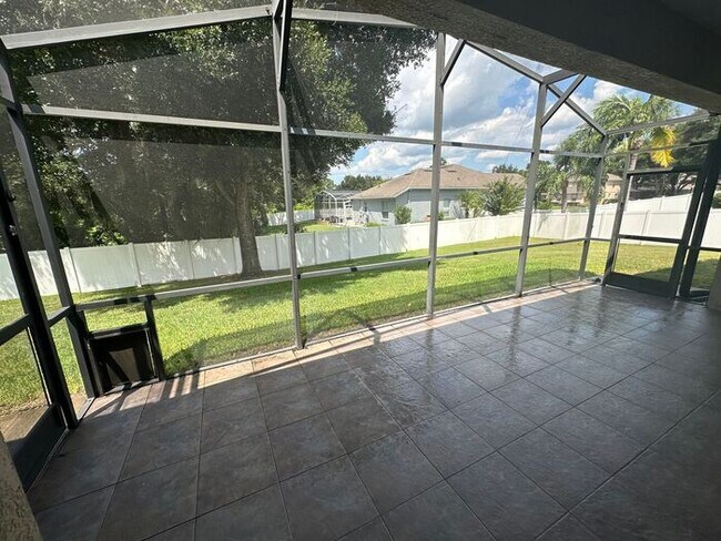 Building Photo - Beautiful 4 Bed 3 Bath Home in Sanford!