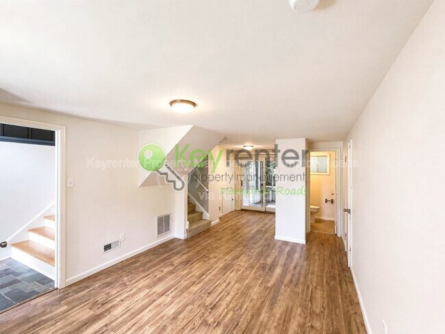Building Photo - 608 Charlton Dr
