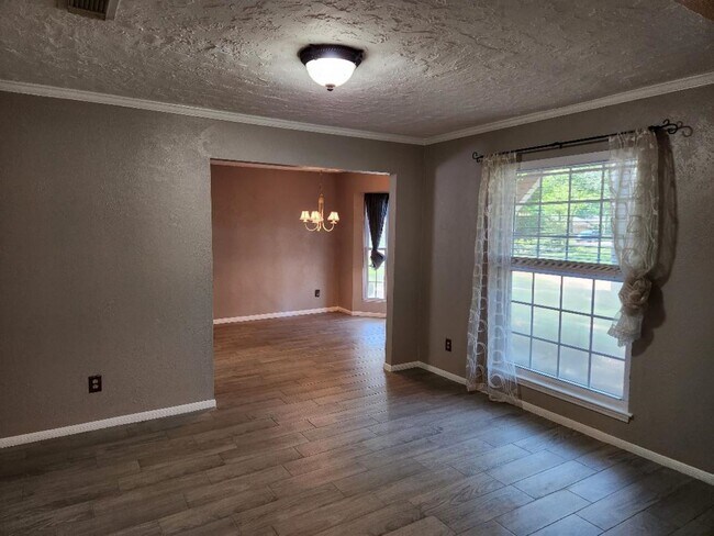 Building Photo - 2322 Deer Valley Dr