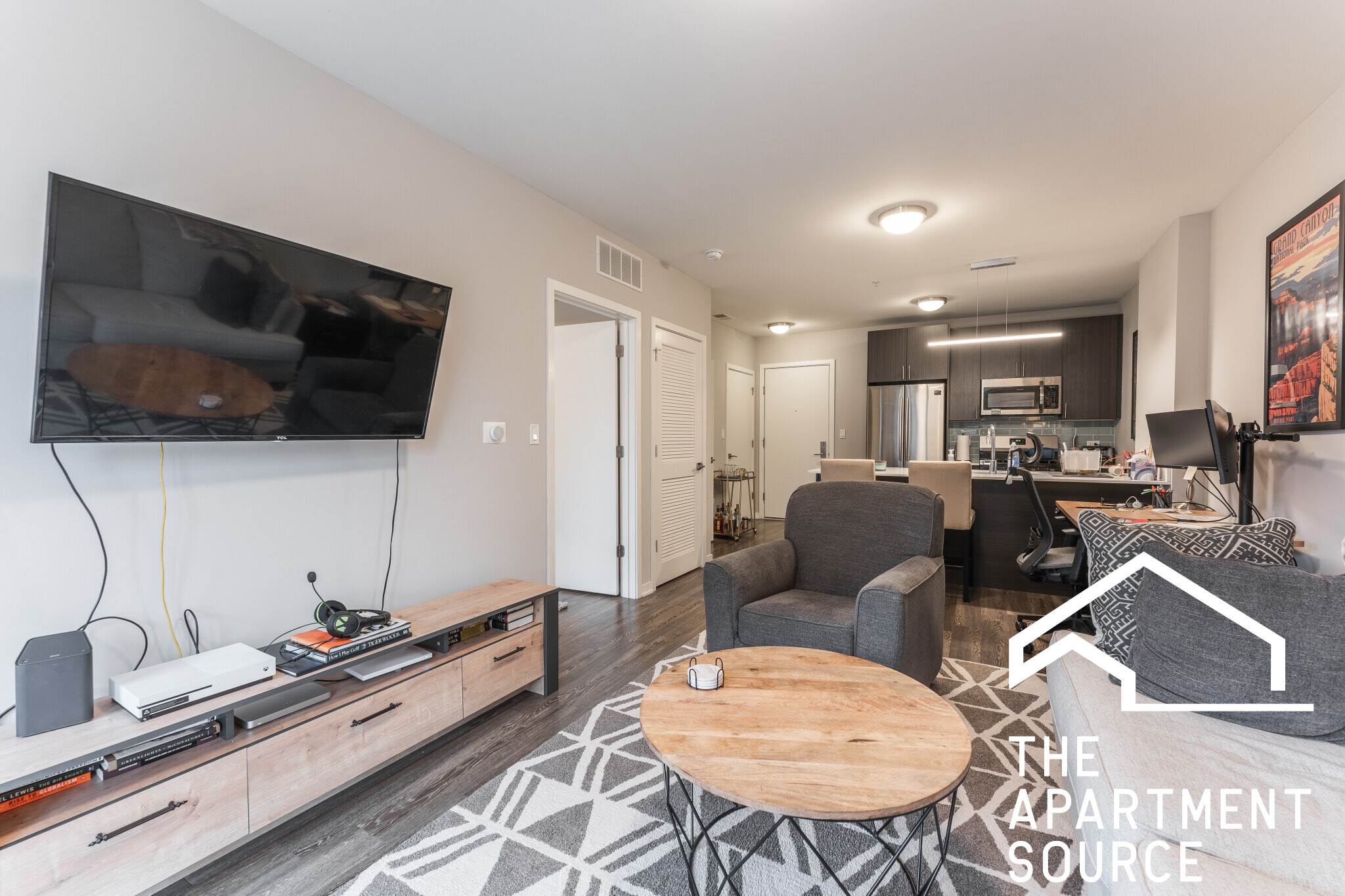 Building Photo - 301 W North Ave