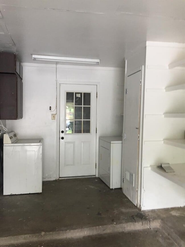 Building Photo - 10806 Humington Dr