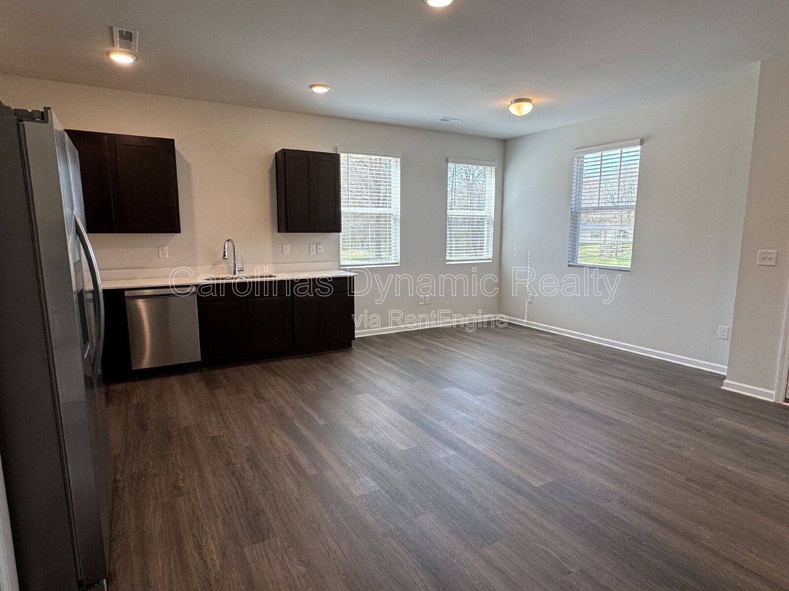 Building Photo - 106 Titanium Dr