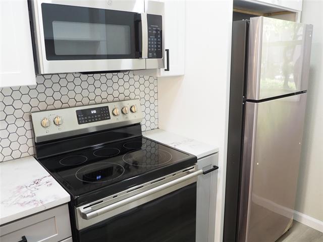 Building Photo - 962 S Weatherred Dr