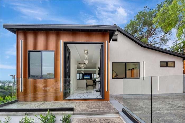 Building Photo - 440 Del Norte St