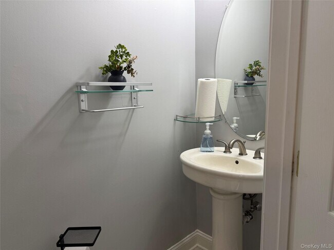 Building Photo - 1 Ford Ct