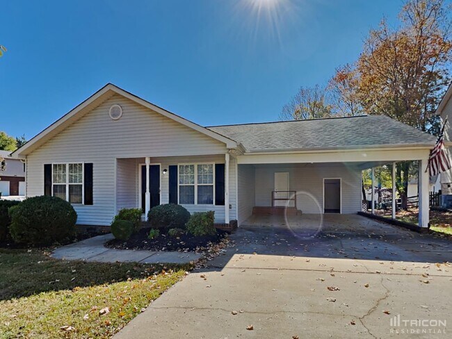 Primary Photo - 795 Piney Ct
