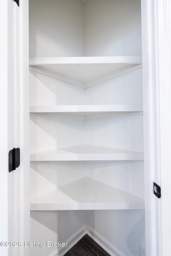 Building Photo - 10029 Windcrest Farms Ln