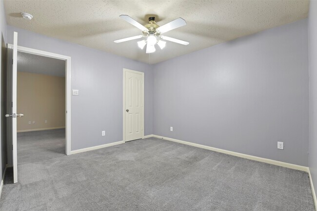 Building Photo - 1812 Don Alejandro