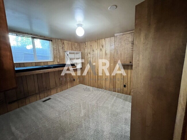 Building Photo - 270 2020 N