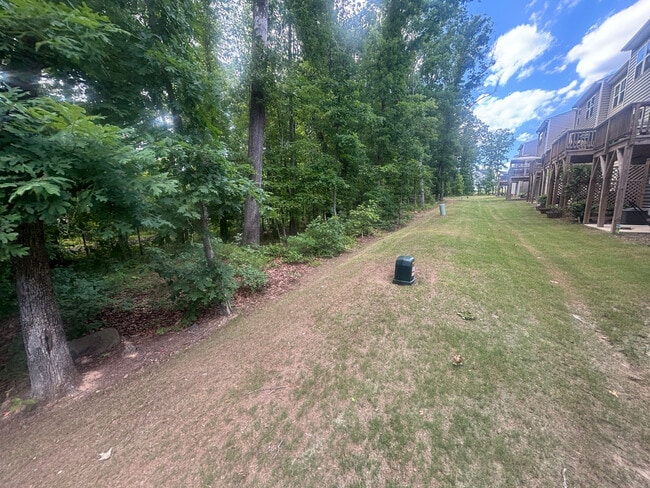 Building Photo - Room in Duplex on Romeria Dr