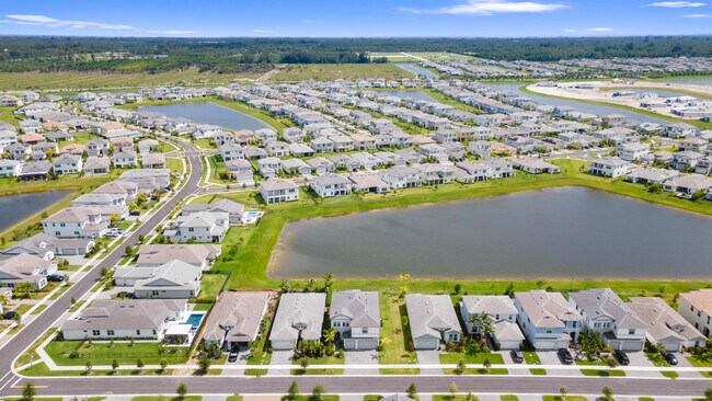 Building Photo - 15134 Cameo Ct