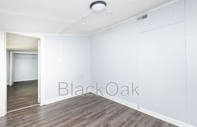 Building Photo - 917 Watt St