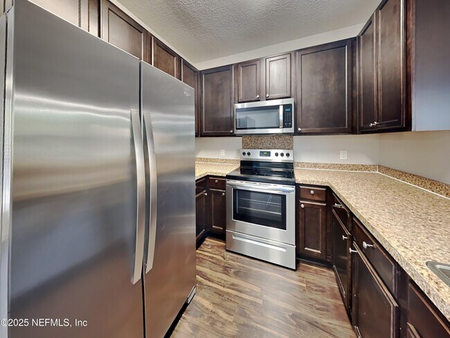 Building Photo - 95109 Cypress Trail