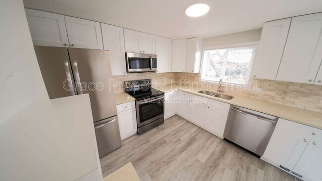 Building Photo - 11938 Keough Dr