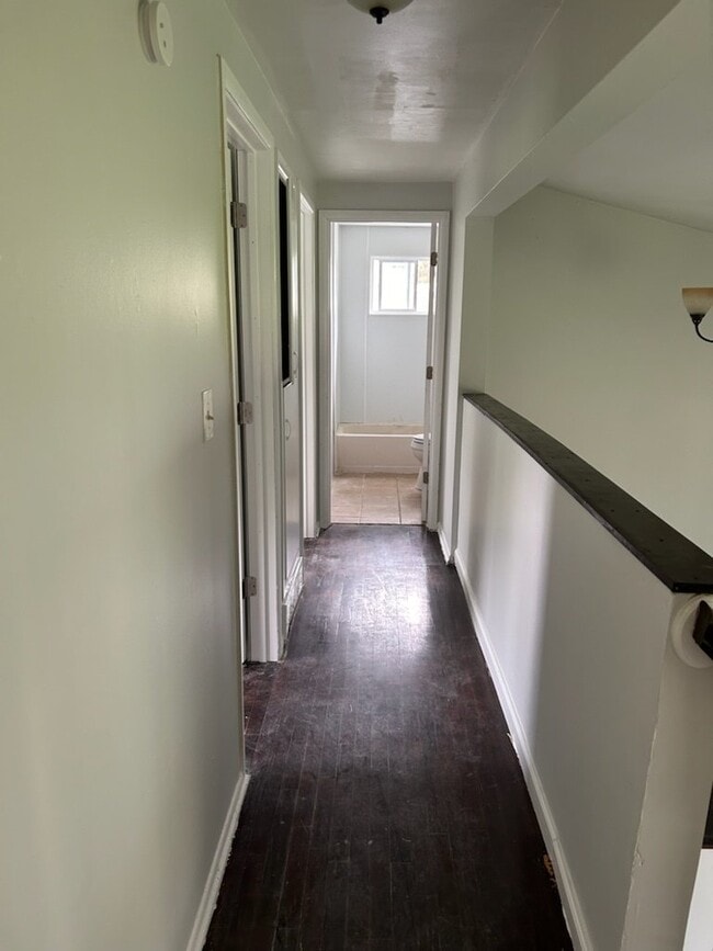 Building Photo - Property in Mt Morris (Section 8 ready)