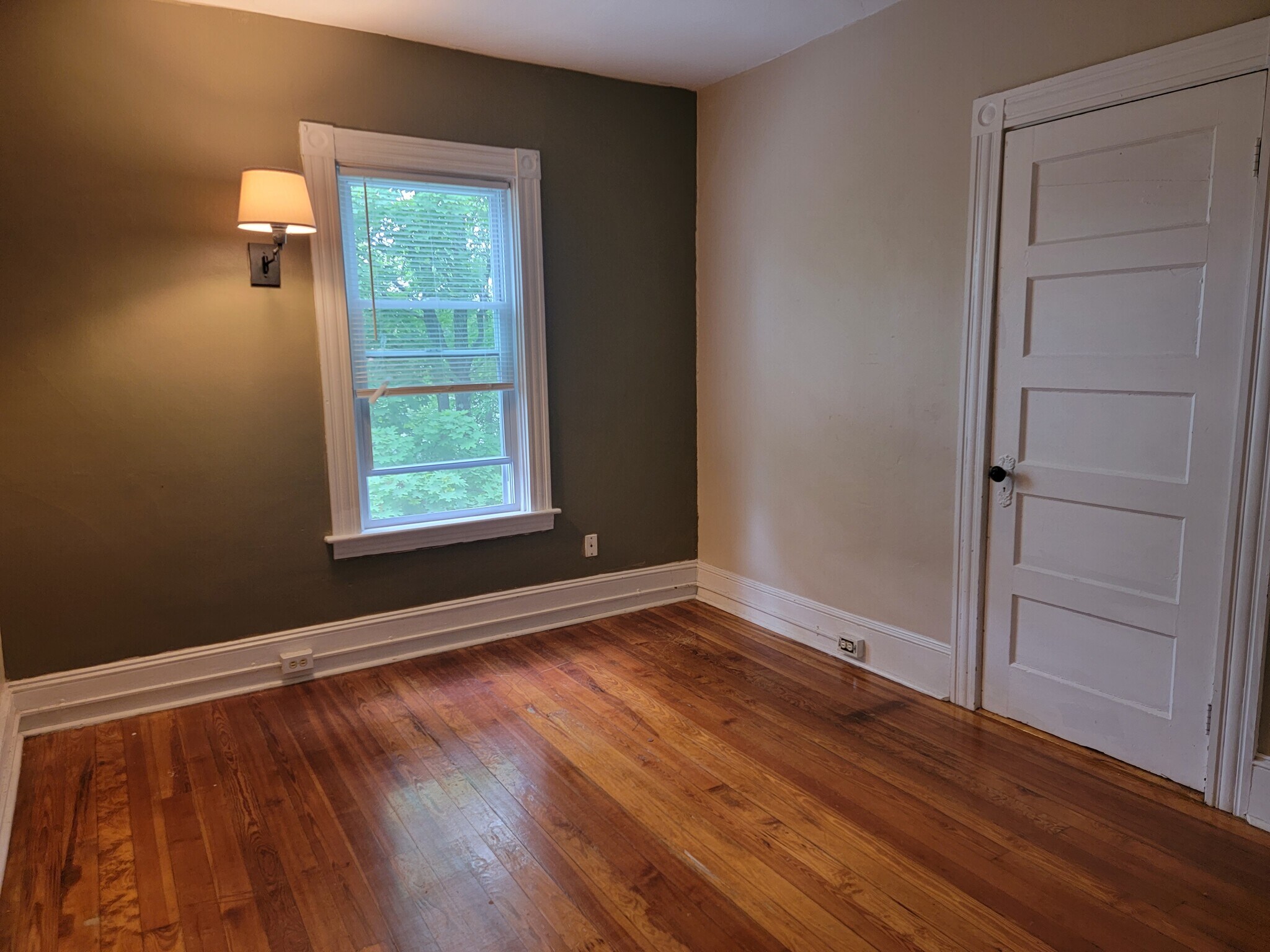 Back bedroom - 15 Starkey Ave