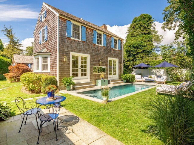 Building Photo - 156 Georgica Rd