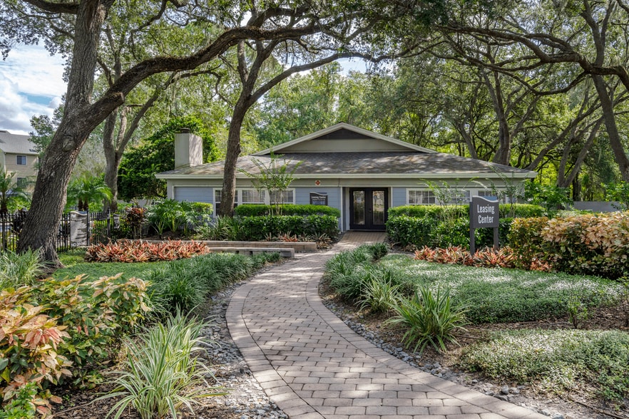 Oak Ramble Apartments 14627 Grenadine Dr Tampa FL 33613 Apartment