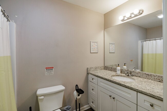 Building Photo - PRE LEASING!! AVAILABLE AUGUST 15TH 2025!!...