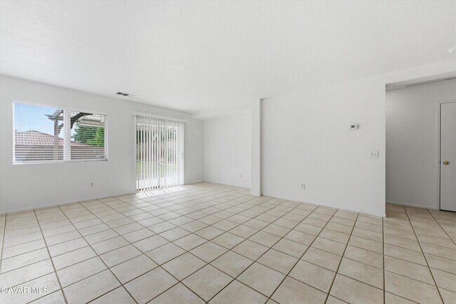 Building Photo - 42144 Madison Dr