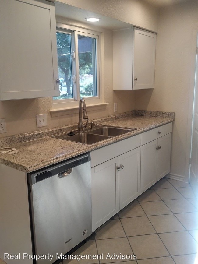 Building Photo - 5704 Emerald Forest Dr