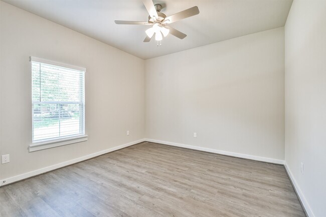 Building Photo - 118 Prairie Dawn Cir