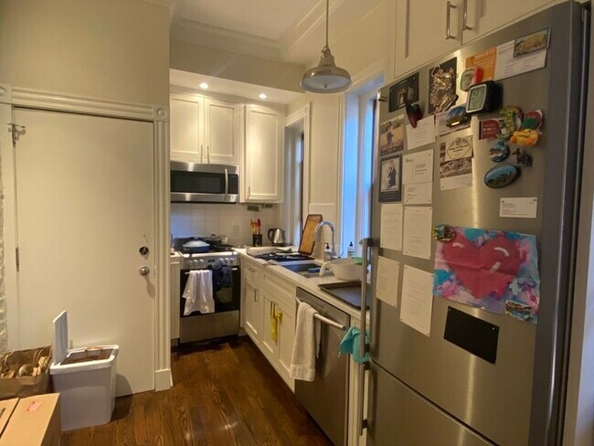 Building Photo - 382 Commonwealth Ave