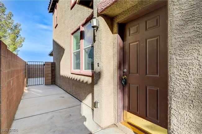 Building Photo - 9260 Pembrook Falls Ave