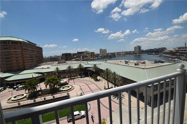 Building Photo - 700 S Harbour Island Blvd