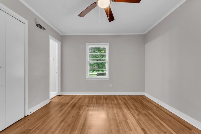 Building Photo - 401 Conwell Rd