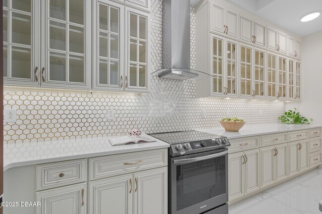 Building Photo - 200 Ocean Crest Dr