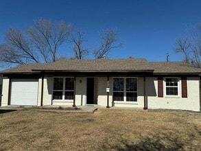 Building Photo - 2705 Blue Ridge Dr