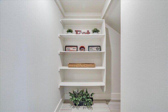 Building Photo - 439 White Steppe Way